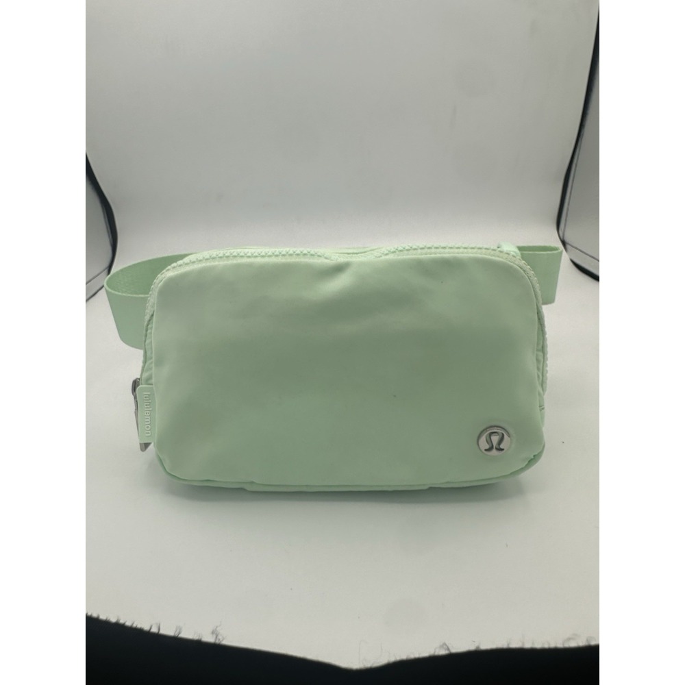 Lululemon Everywhere Belt Bag *1L Mint Moment